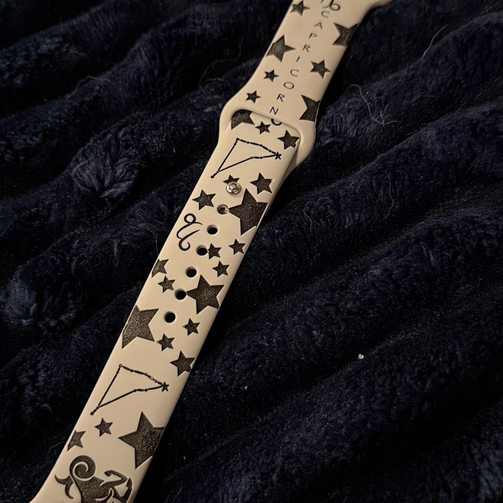 SALE! BUNDLE 5 Watch Bands For $10 And Ill Also Throw In A FREEBIE Or Two!